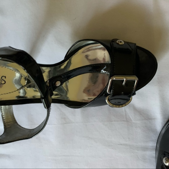 NWOT ~ GUESS Black Patent Heels - Picture 12 of 16